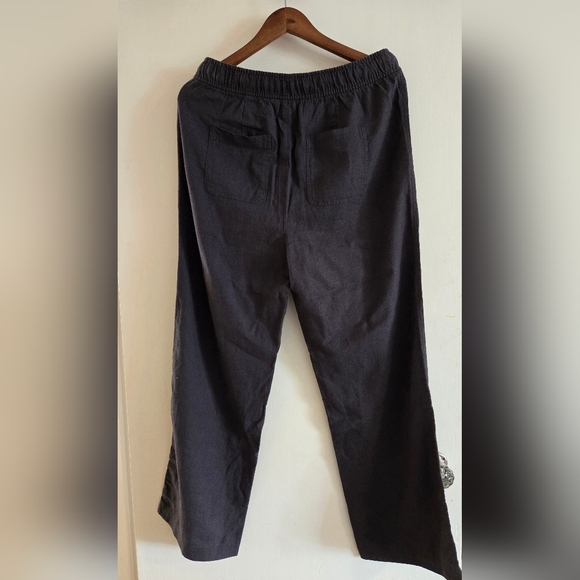 Gap, charcoal drawstring waist pants. Sized M. New with tag - Picture 6 of 6